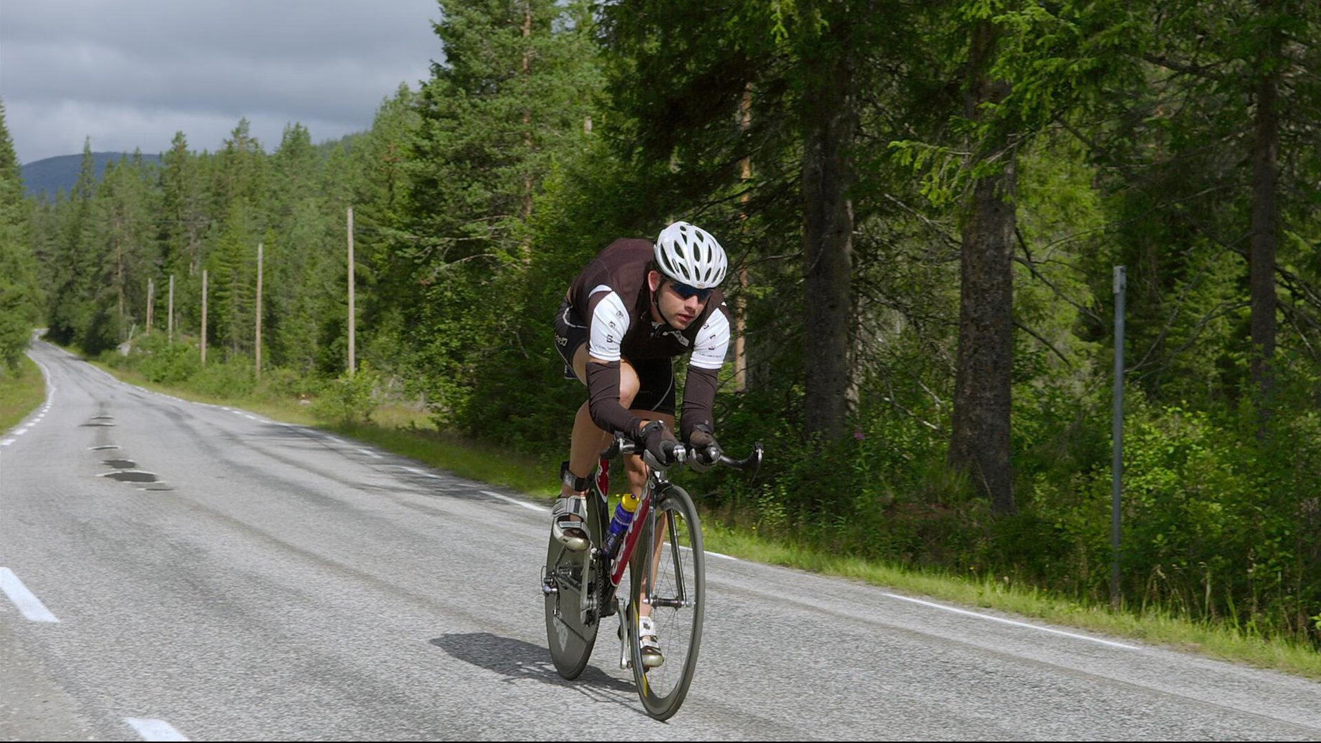 绿色节能“智慧场馆”示范工程在行业内广泛应用，行业绿色转型加快